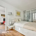 Elegant Appartement A 5 Minutes Du Parc Monceau !